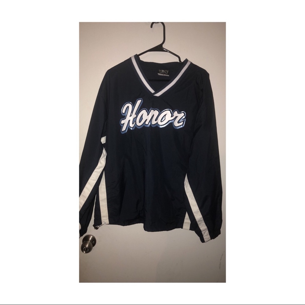 Athletic pullover